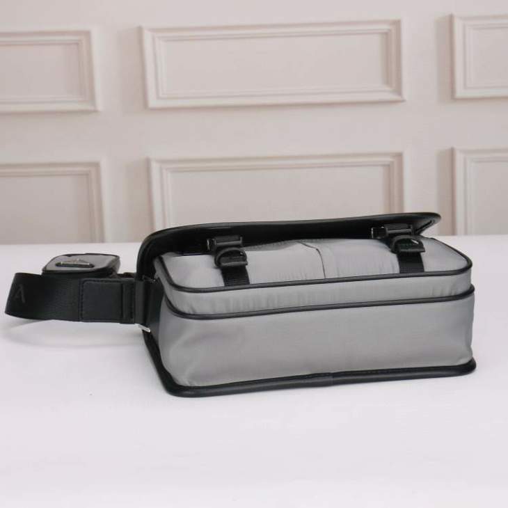 Picture of Prada Mens Bags _SKUfw167293180fw